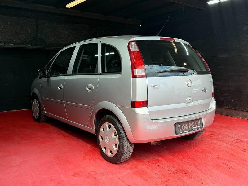 Używany Opel Meriva Edition 101 KM (74 kW) 2005 Srebrny Minivan