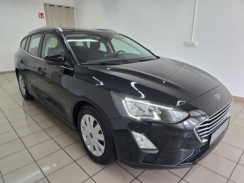 Gebraucht Ford Focus Cool & Connect 95 PS (69 kW) 2020 Schwarz Kombi