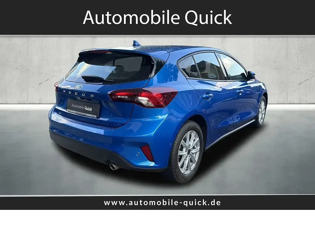 Gebraucht Ford Focus Titanium 155 PS (114 kW) 2022 Blau Limousine
