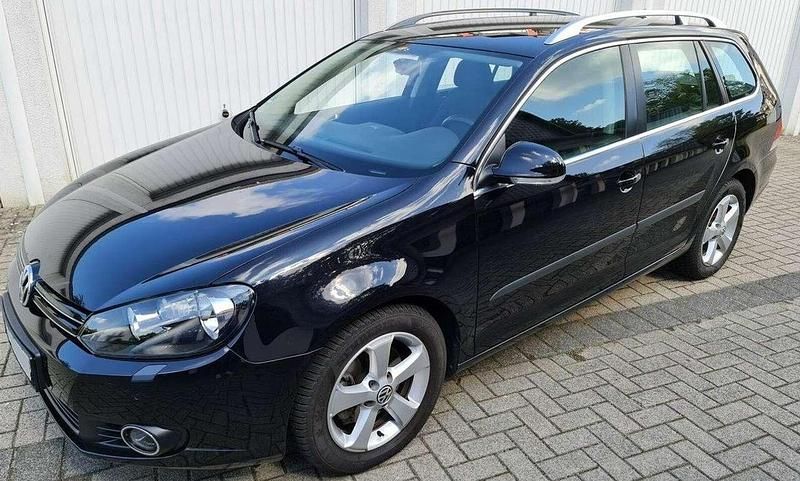 Schwarz Gebraucht 2011 VW Golf VI Comfortline Kombi | 7.900 € (Fairer Preis) - Bild 1/4