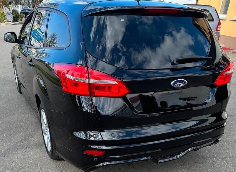 Second-hand Ford Focus ST-Line 125 CP (91 kW) 2017 Negru Break
