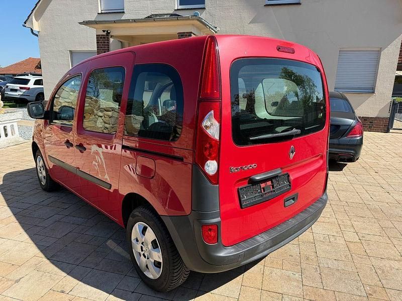 Gebraucht Renault Kangoo 68 PS (50 kW) 2016 Rot Van / Kleinbus