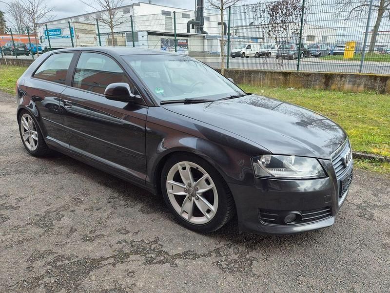 Gebraucht Audi A3 Ambition 102 PS (75 kW) 2010 Grau Kleinwagen