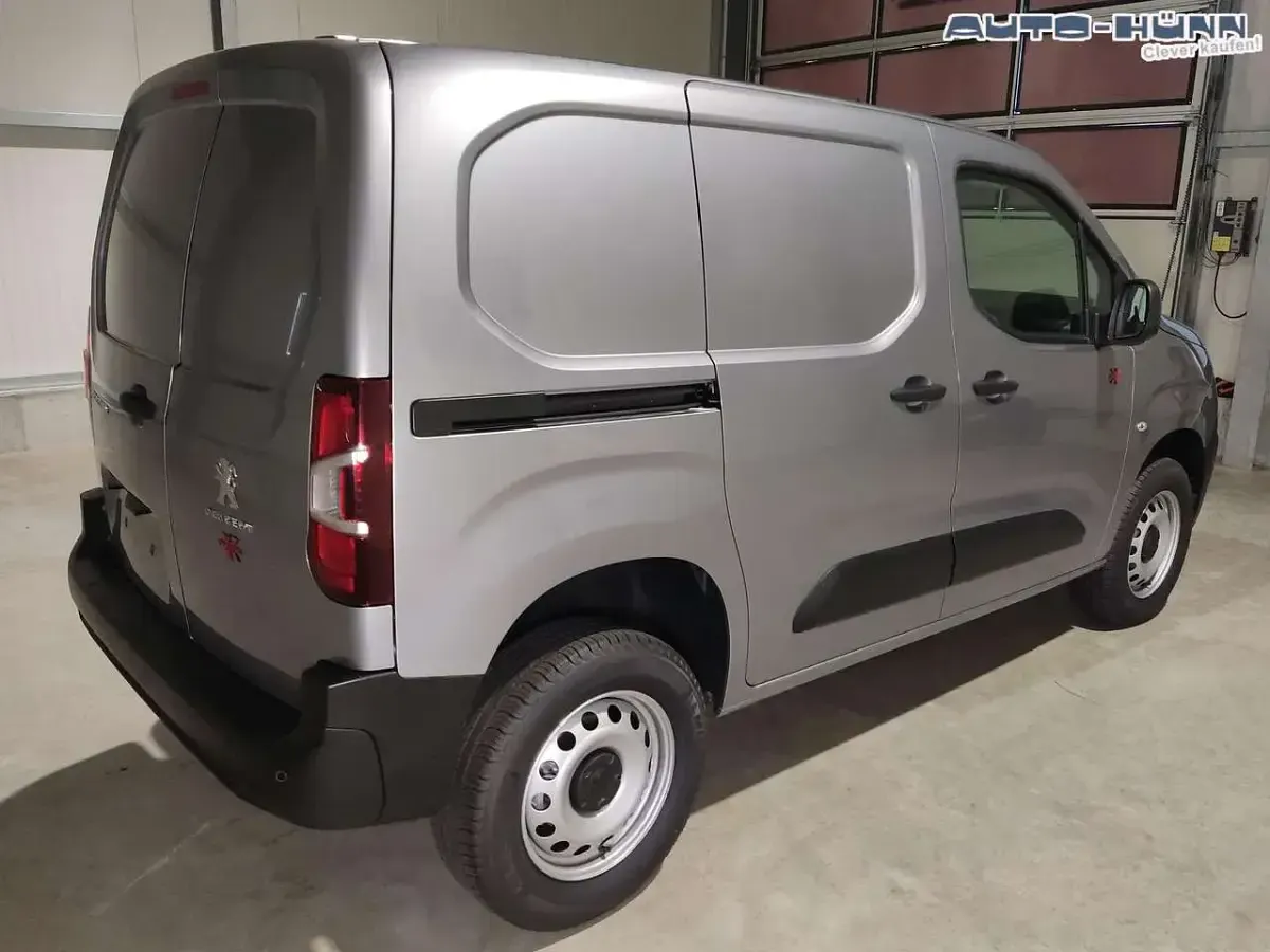 Neu Peugeot Partner 131 PS (96 kW) 2025 Grau artense metallic Van / Kleinbus