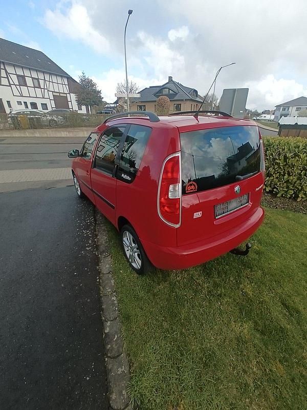 Gebraucht Skoda Roomster 110 PS (80 kW) 2010 Rot Van / Kleinbus