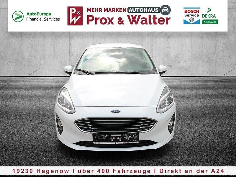 Frostweiß Gebraucht 2020 Ford Fiesta Titanium Kleinwagen | 12.900 € (Fairer Preis) - Bild 1/4