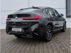 Gebraucht BMW X4 190 PS (139 kW) 2025 Grau SUV