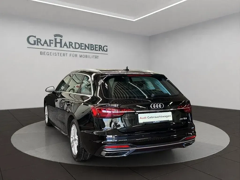 Gebraucht Audi A4 Advanced Plus 204 PS (150 kW) 2024 Schwarz Kombi