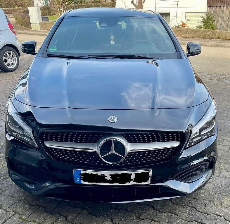 Gebraucht Mercedes CLA220 AMG line 170 PS (125 kW) 2018 Schwarz Limousine