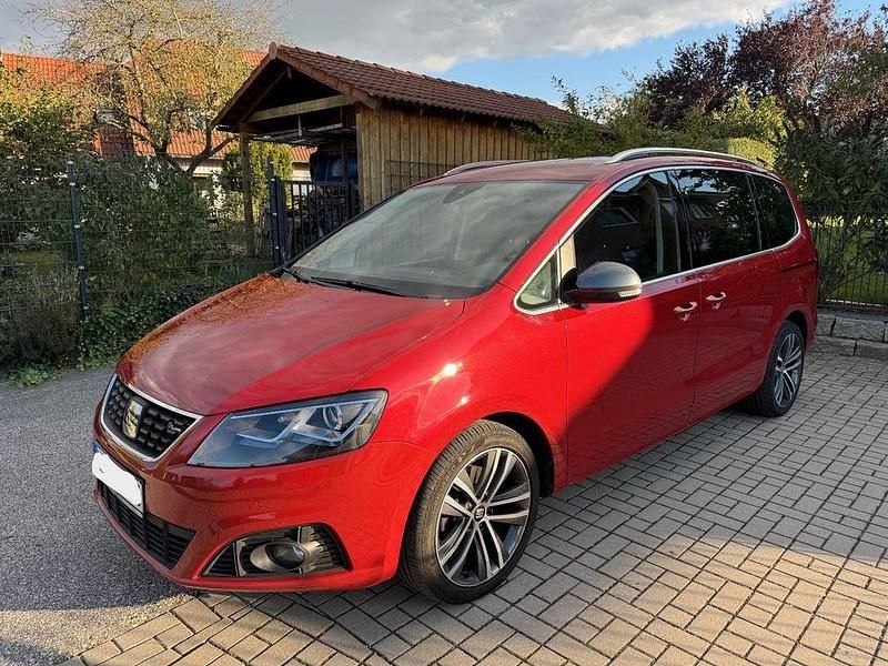 Rot Gebraucht 2019 Seat Alhambra FR-Line Van / Kleinbus | 21.400 € (Guter Preis) - Bild 1/4