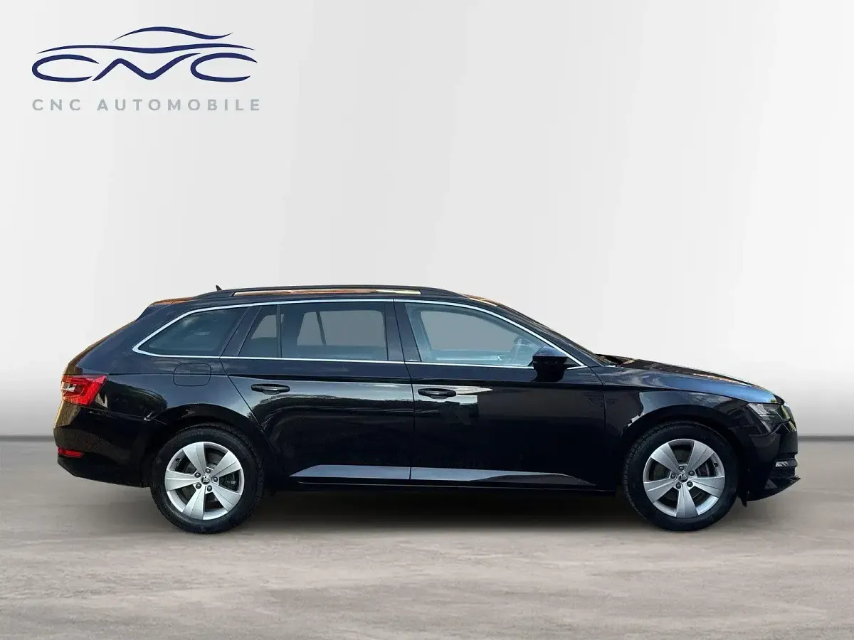 Gebraucht Skoda Superb Ambition 190 PS (139 kW) 2020 Schwarz Kombi