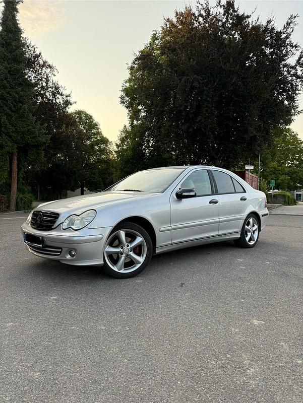 Silber Gebraucht 2006 Mercedes C200 Limousine | 3.500 € (Fairer Preis) - Bild 1/4