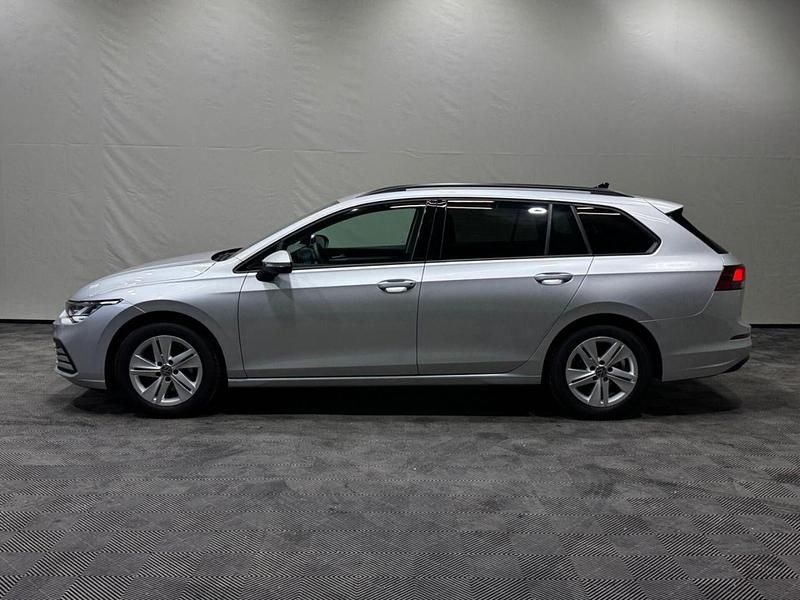 Gebraucht VW Golf VIII Life 150 PS (110 kW) 2022 Silber Kombi