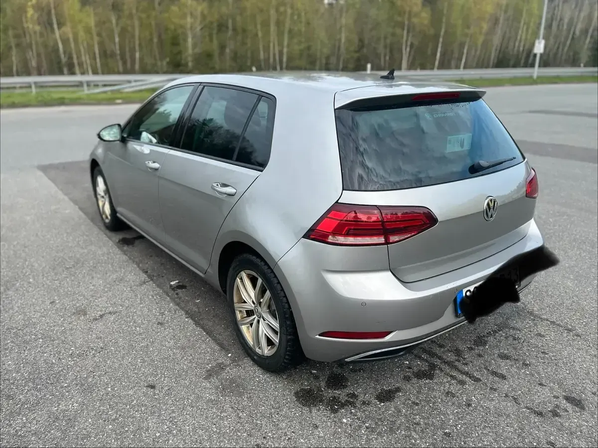 Gebraucht VW Golf VII 116 PS (85 kW) 2017 Silber Limousine
