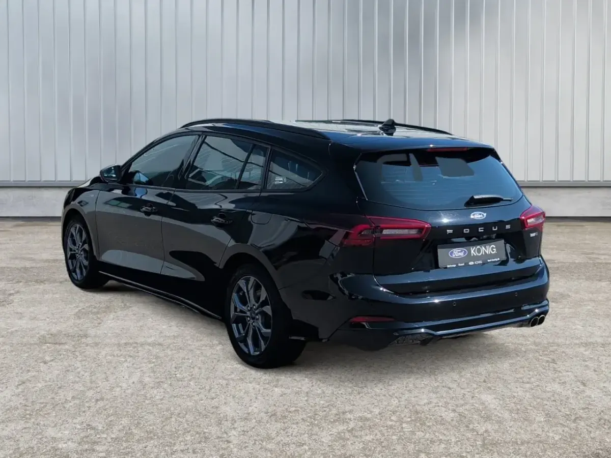 Gebraucht Ford Focus ST-Line 125 PS (91 kW) 2023 Schwarz Kombi