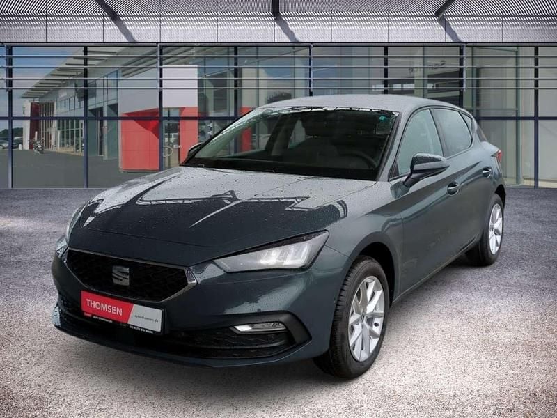 Neu Seat Leon 150 PS (110 kW) 2025 Blau Limousine