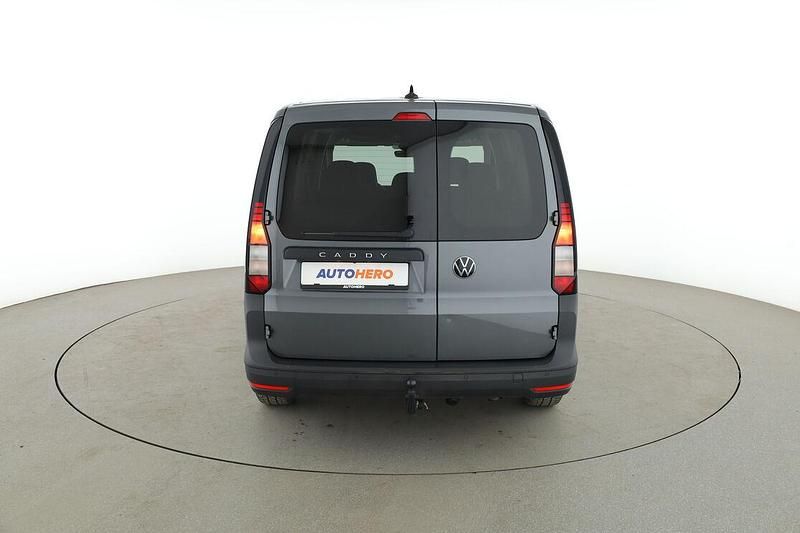 Gebraucht VW Caddy Maxi 122 PS (89 kW) 2022 Grau Van / Kleinbus