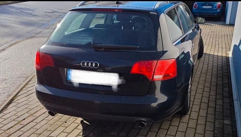 Gebraucht Audi A4 163 PS (119 kW) 2006 Blau Kombi