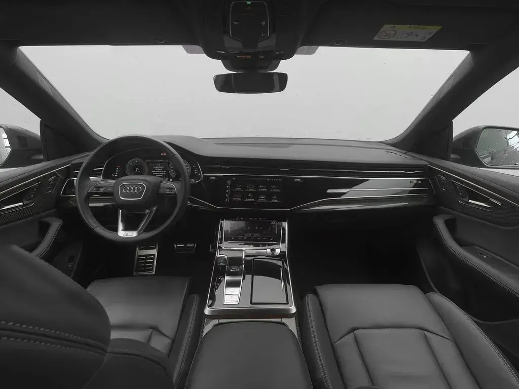 Gebraucht Audi Q8 S-Line 286 PS (210 kW) 2023 Mythosschwarz metallic SUV