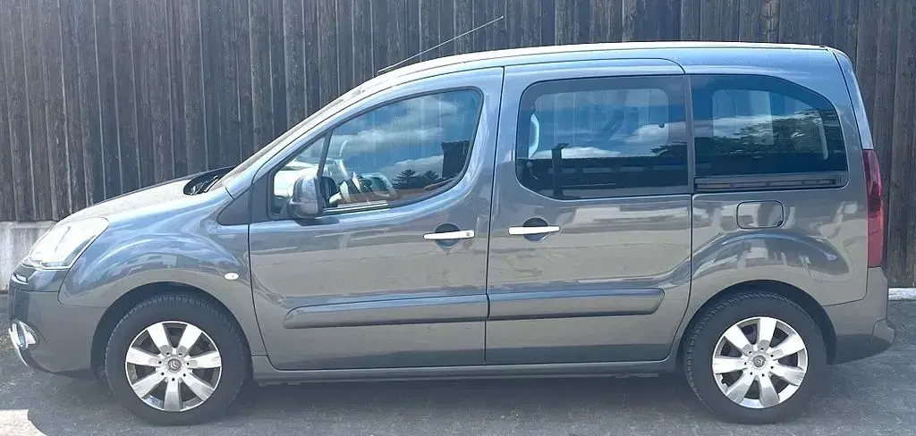 Gebraucht Citroën Berlingo SELECTION 114 PS (83 kW) 2014 Grau Van / Kleinbus