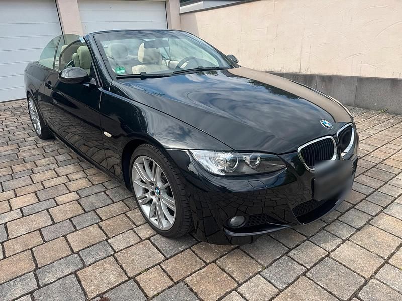 Schwarz Gebraucht 2007 BMW 320 Cabriolet M Sport Cabrio | 8.200 € (Fairer Preis) - Bild 1/4