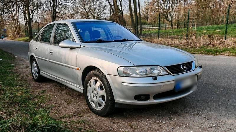 Gebraucht Opel Vectra 147 PS (108 kW) 2001 Silber Limousine