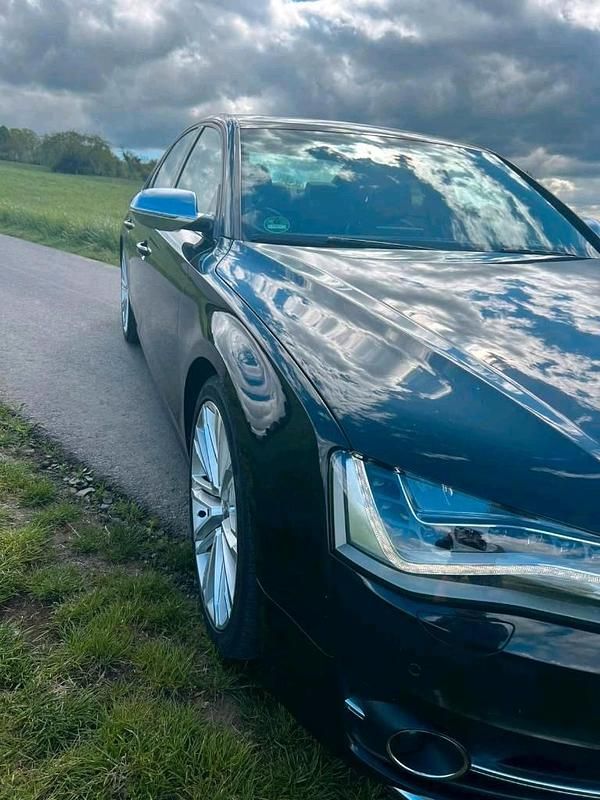 Gebraucht Audi S8 519 PS (381 kW) 2013 Schwarz Limousine