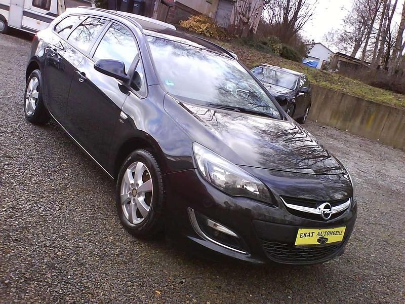 Gebraucht Opel Astra Active 165 PS (121 kW) 2013 Karbonschw graphitschw midnigh Kombi
