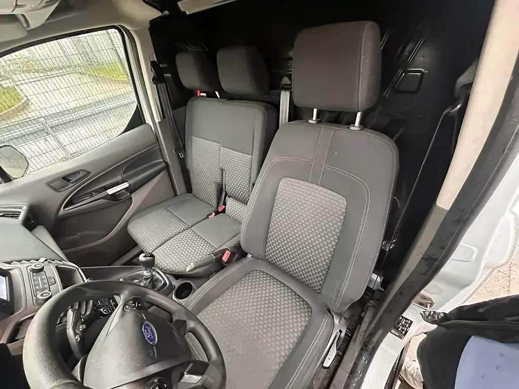 Second-hand VW Transporter 102 CP (75 kW) 2017 Alb Van