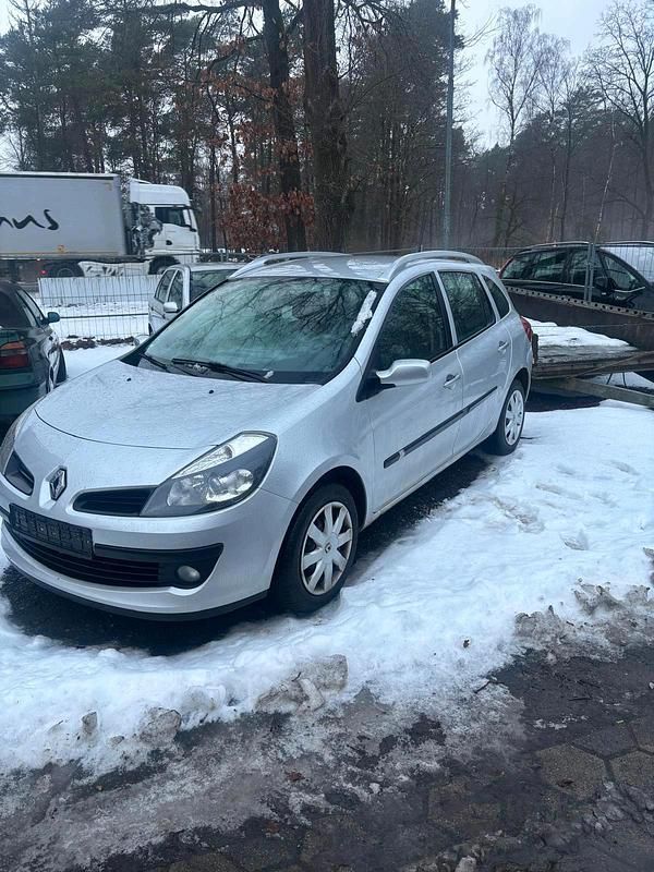 Grau Gebraucht 2008 Renault Clio GrandTour Kombi | 3.500 € (Fairer Preis) - Bild 1/4