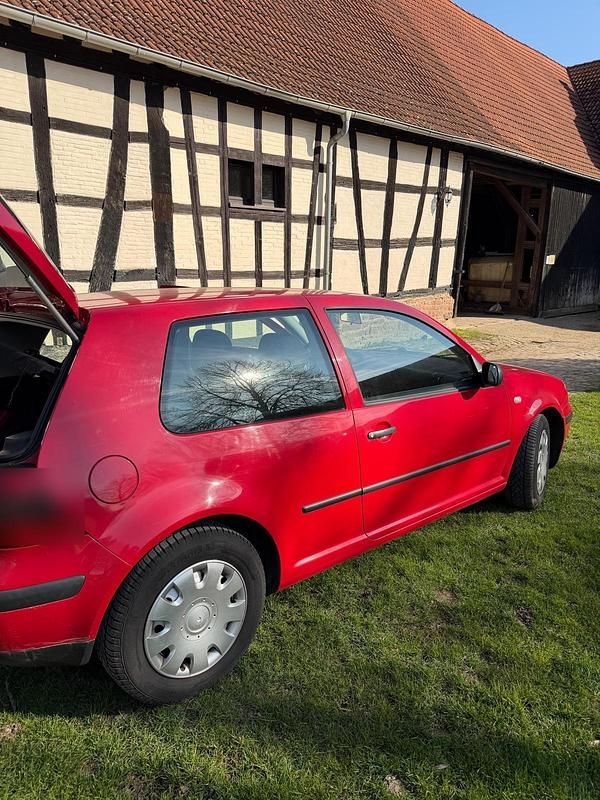 Gebraucht VW Golf IV 75 PS (55 kW) 2001 Rot Kleinwagen