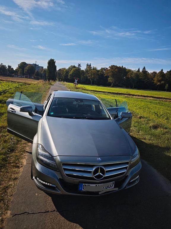 Grau Gebraucht 2014 Mercedes CLS350 Shooting Brake Kombi | 12.950 € (Superpreis) - Bild 1/4