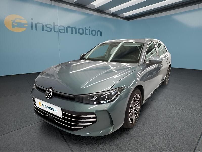 Grün Gebraucht 2024 VW Passat Kombi | 42.549 € (Fairer Preis) - Bild 1/4
