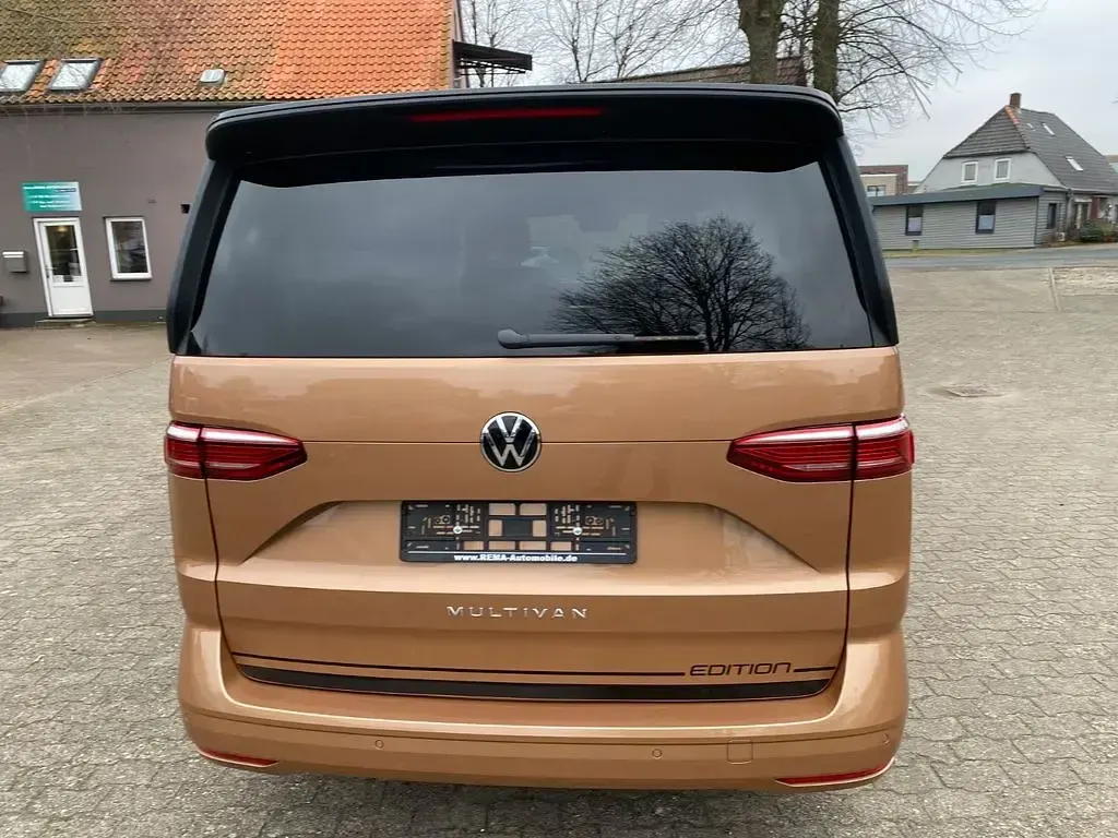 Neu VW Multivan Edition 150 PS (110 kW) 2025 Braun Van / Kleinbus