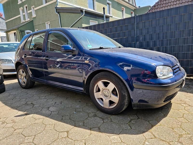 Second-hand VW Golf III 75 CP (55 kW) 1999 Albastru Berlinǎ