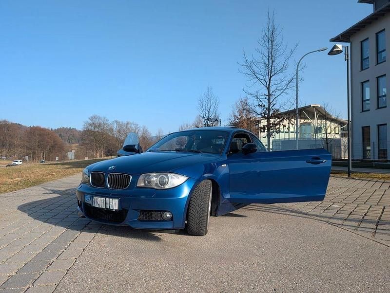 Gebraucht BMW 123 Performance 204 PS (150 kW) 2009 Blau Kleinwagen