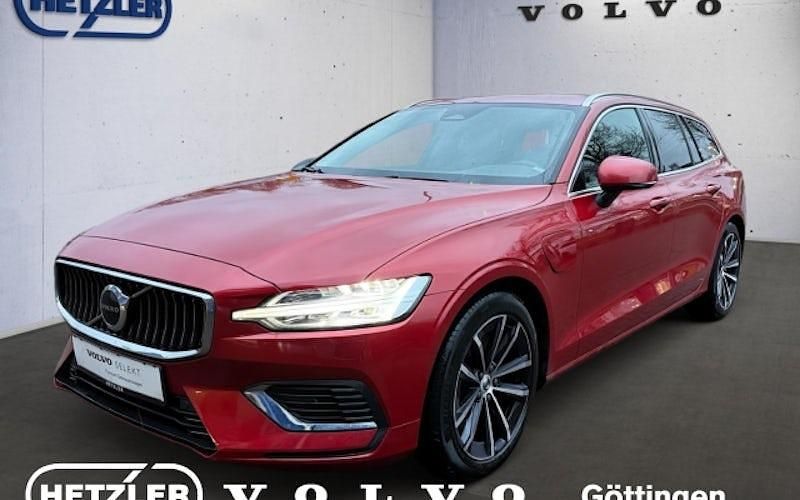 Gebraucht Volvo V60 Core 455 PS (334 kW) 2022 Rot Kombi