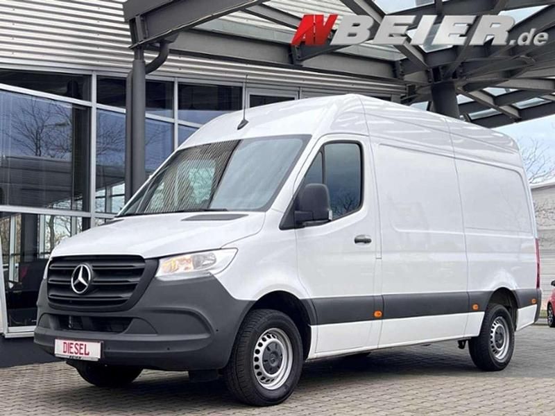 Weiß (arktikweiß) Gebraucht 2022 Mercedes Sprinter Van | 32.118 € (Fairer Preis) - Bild 1/4