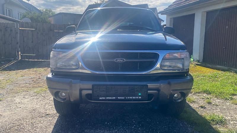 Schwarz Gebraucht 1999 Ford Explorer SUV | 1.490 € (Superpreis) - Bild 1/4