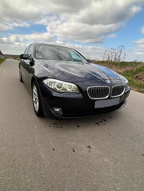 Blau Gebraucht 2011 BMW 535 Limousine | 13.250 € (Superpreis) - Bild 1/4