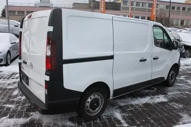 Second-hand Opel Vivaro 95 CP (69 kW) 2017 Alb Monovolum