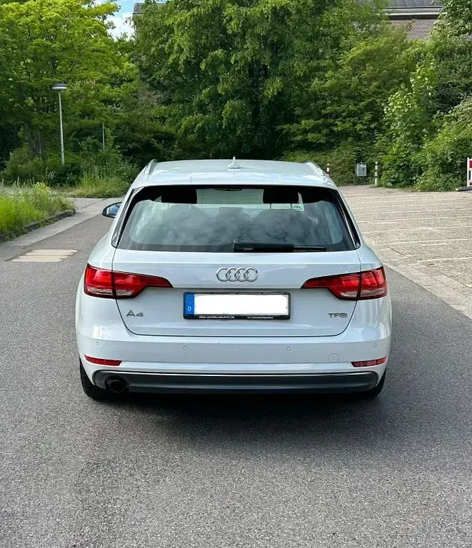 Gebraucht Audi A4 S-Line 150 PS (110 kW) 2018 Weiß Kombi