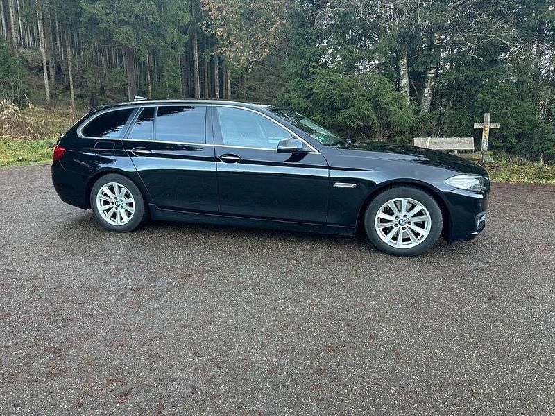 Gebraucht BMW 525 Luxury Line 218 PS (160 kW) 2015 Schwarz Kombi