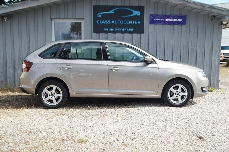 Gebraucht Skoda Rapid Active 95 PS (69 kW) 2018 Beige Kleinwagen