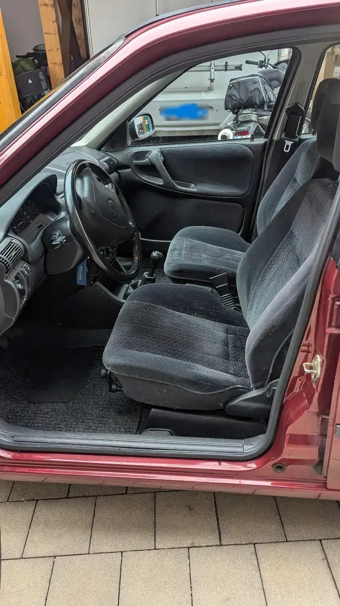 Gebraucht Opel Astra 101 PS (74 kW) 1997 Rot Kleinwagen