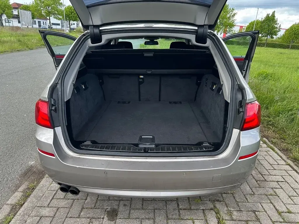 Gebraucht BMW 525 Comfort Edition 218 PS (160 kW) 2012 Gold Limousine