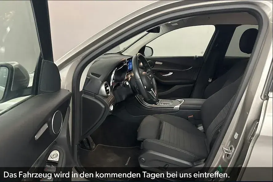 Gebraucht Mercedes GLC300 194 PS (142 kW) 2021 Mojavesilber SUV