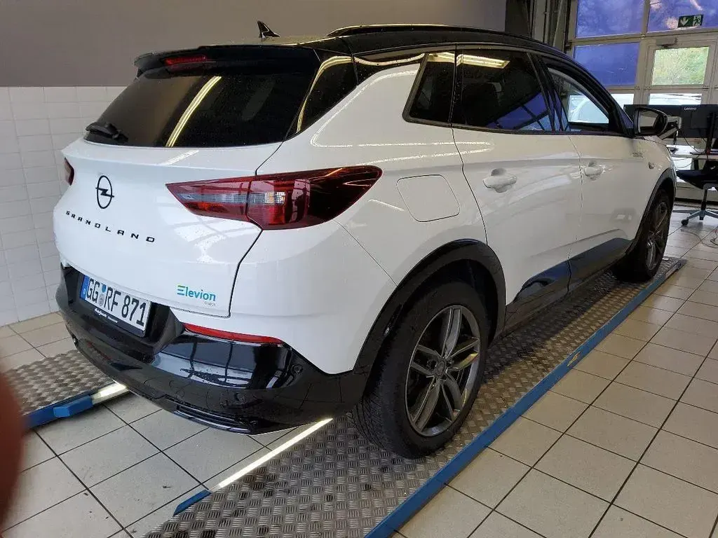 Gebraucht Opel Grandland X S 131 PS (96 kW) 2023 Weiß SUV