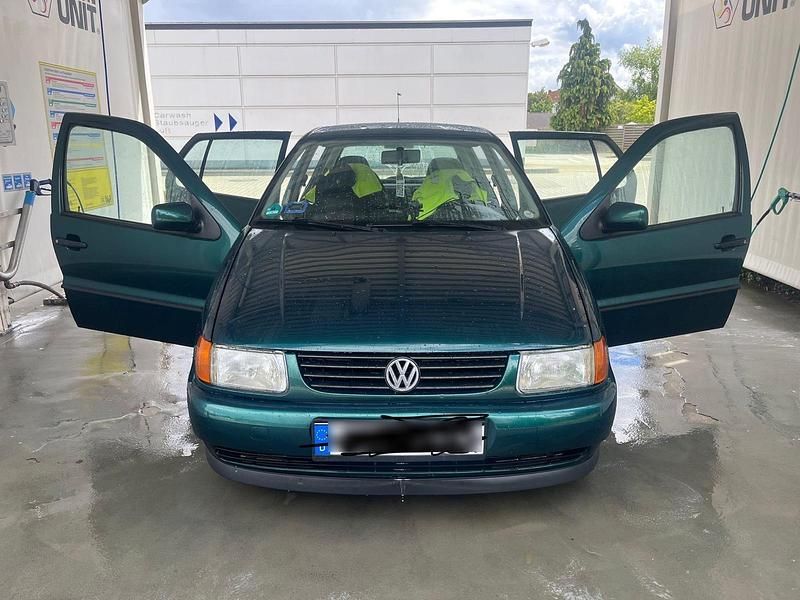 Grün Gebraucht 1996 VW Polo Kleinwagen | 650 € (Guter Preis) - Bild 1/4