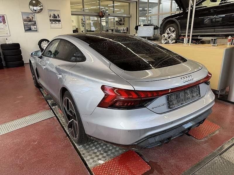 Gebraucht Audi e-tron GT quattro Sport 350 kW (476 PS) 2021 Silber Limousine